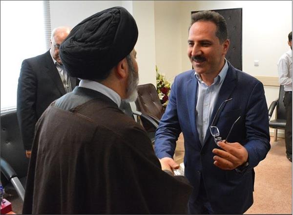 مدیر کل ICT آذربایجان غربی به مناسبت فرا رسیدن نوروز با نماینده ولی فقیه در استان دیدار کرد