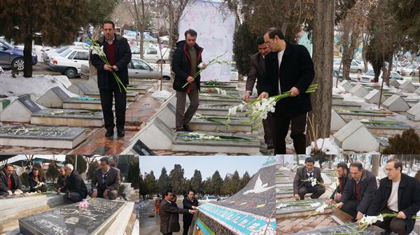 تجلیل از مقام شامخ شهداء با حضور مسوولین حوزه ارتباطات و فناوری اطلاعات آذربایجان غربی