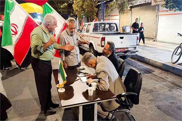 حضور مدیرکل ارتباطات آذربایجان غربی در میز ارتباطات مردمی در مسیر رزمگاه شبانه مردم ارومیه