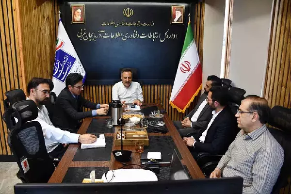 تأکید مدیرکل ارتباطات آذربایجان‌غربی بر افزایش اتصال مشترکان به شبکه فیبر نوری